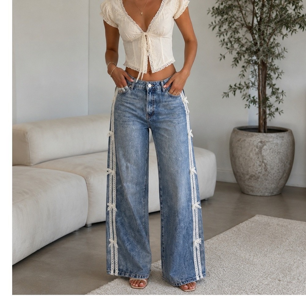 Mode Mistique Wide Leg Lace Bow Jeans Light Wash High Rise Size 13/31 Edgy Girly